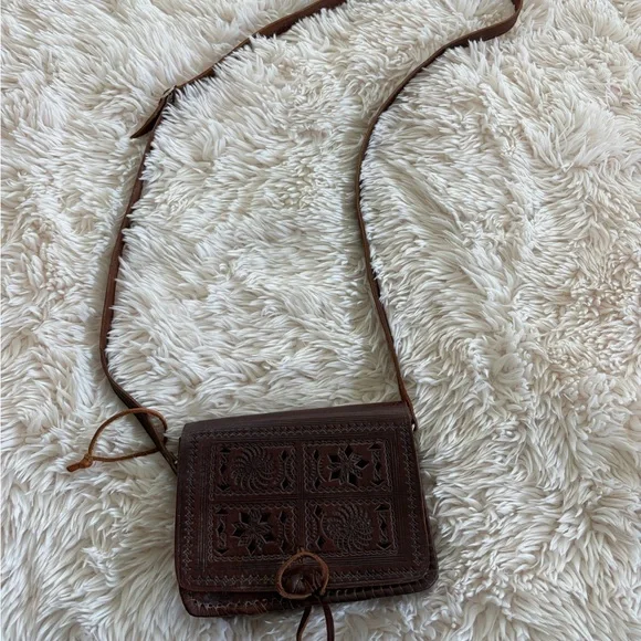 Handcrafted Tooled Leather Crossbody Bag in Rich Brown - Picture 2 of 6